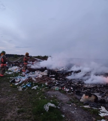 Минулої доби волинські вогнеборці загасили чотири пожежі сміття 