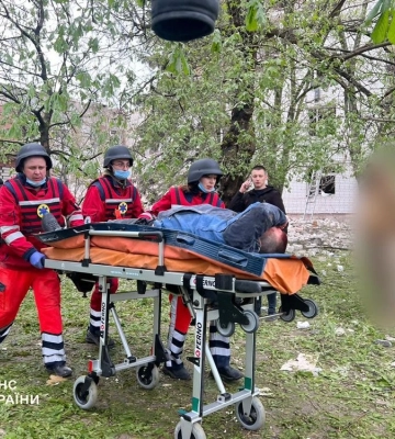 Удар рф по Чернігову: 12 постраждалих перебувають у важкому стані