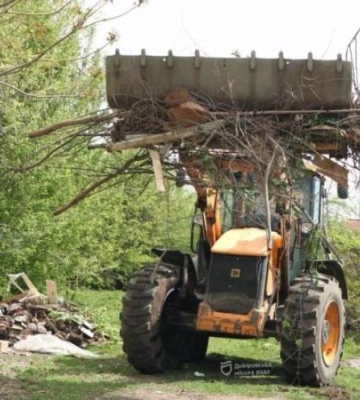 У місті Дніпро ліквідували стихійне сміттєзвалище по вулиці Запорізьке шосе