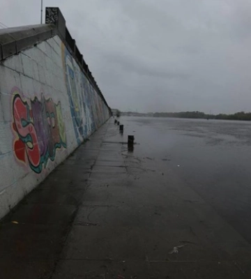Дніпро частково залишився без світла води: причини та адреси 