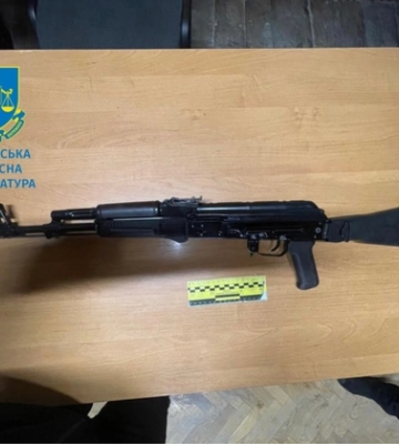 Житель Херсона незаконно збув волинянину три автомати (Фото)