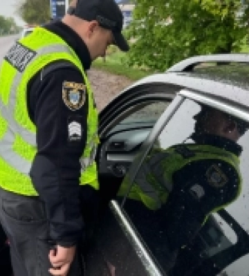 Первомайські поліцейські провели профілактичні заходи з водіями