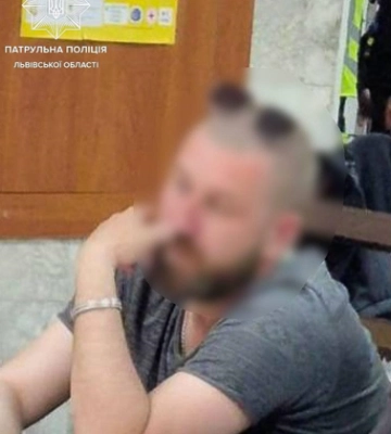 У Львові затримали чоловіка, який вихвалявся 9-річною донькою за кермом