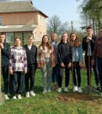 На теренах Івано-Франківської архиєпархії заклали шість «Садів перемоги»