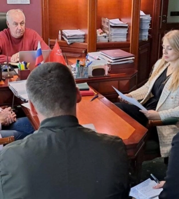 Колаборанти пішли до окупаційної влади Бердянська: хочуть отримати «віджате» житло   