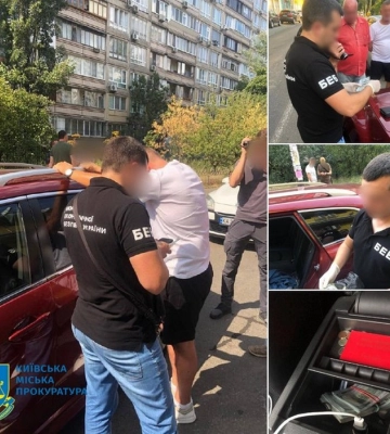 У Києві судитимуть двох чоловіків, у яких вилучили понад 60 тисяч фальшивих доларів