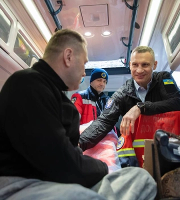 Поранені військові вирушили до Берліна – Кличко домовився про протезування для захисників