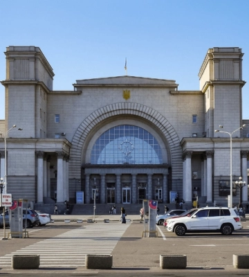 Ворог цілеспрямовано поцілив у інфраструктурні об&#039;єкти Укрзалізниці в Дніпрі та області: є поранені серед залізничників