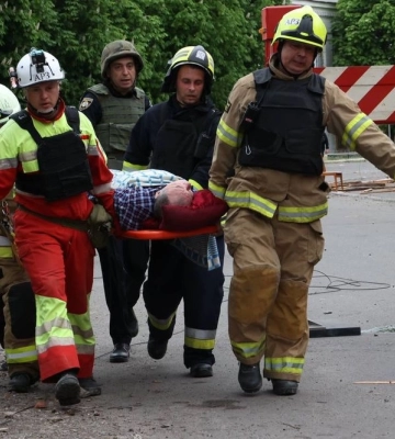 Атака рф на Дніпропетровщину забрала 8 життів, у тому числі двох дітей, 25 людей поранено