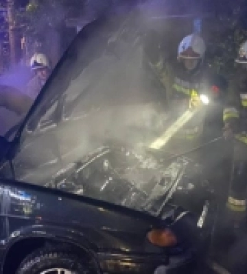 У Миколаєві вогнеборці ліквідували пожежу автомобіля