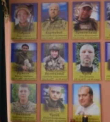 Ліцей на Рівненщині втратив на війні 13 своїх випускників