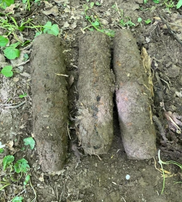 Піротехніки Рівненщини знищили три артилерійських снаряди