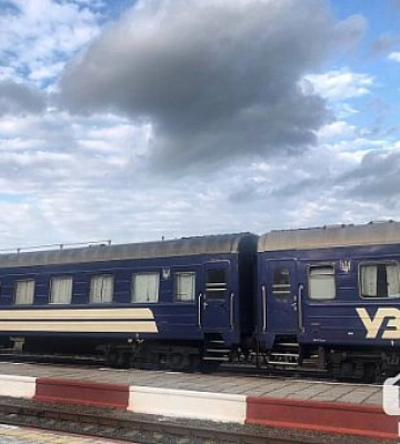 Внаслідок атаки по залізничному вокзалу Дніпра загинула співробітниця Укрзалізниці