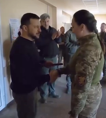Зеленский побывал в Донецкой области: посетил раненых защитников