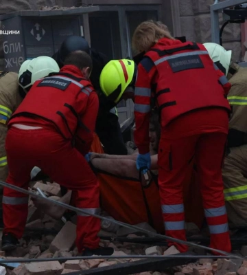Удар по Дніпропетровщині: медики врятували 6-річного хлопчика, якого вважали мертвим