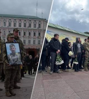 Погиб за день до 32-летия. Фоторепортаж с прощания в Киеве с активистом Павлом Петриченко