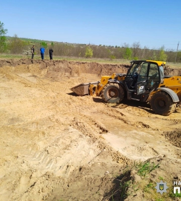 Двох жителів Одещини викрили під час незаконного видобутку піску, - ФОТО