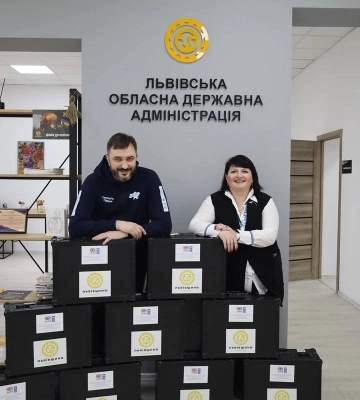 9 ЦНАПів Львівщини отримали мобільні валізи