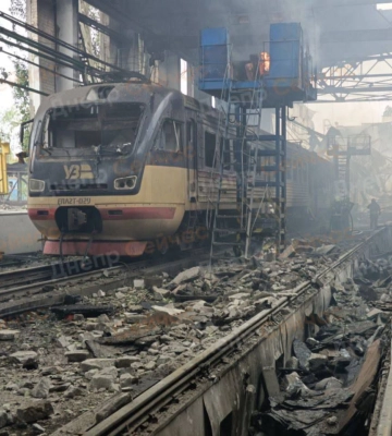 Атака на залізницю на Дніпропетровщині: загинула чергова по будинку локомотивних бригад, є поранені
