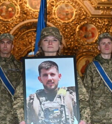 У Києві попрощалися з полеглим воїном Павлом Петриченком. ВІДЕО+ФОТОрепортаж