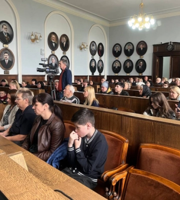 У Чернівцях рідним загиблих військових вручили посмертні нагороди