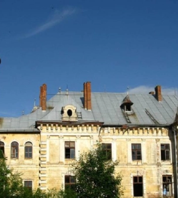 На Прикарпатті прокуратура ініціює відновлення садиби Реїв