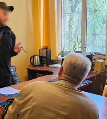 На Дніпропетровщині викрили податківицю, яка завдала 55 мільйонів збитків