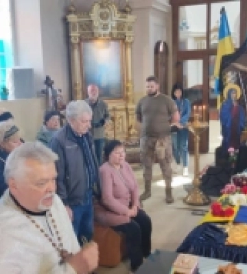 У Херсоні в останню дорогу провели загиблого військовослужбовця