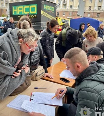 Поліція Дніпра отримала 133 повідомлення про пошкодження майна внаслідок обстрілу міста