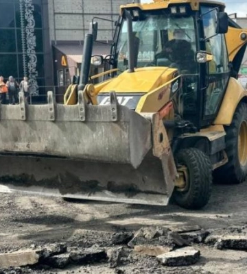 У Дніпрі до кінця року планують оновити близько 300 аварійних доріг