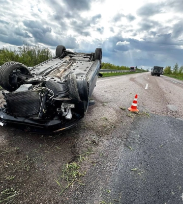 На Кореччині перекинулося авто