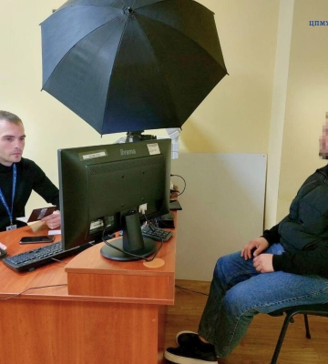 Іноземець, якого виявив житель Черкас, має примусово виїхати з країни