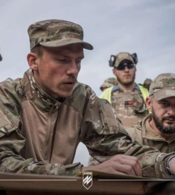 Денис "Рэдис" Прокопенко заявил, что "Азов" до сих пор не получает западного оружия
