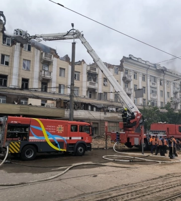 3 загиблих та 24 постраждалих: у Дніпрі завершили аварійно-рятувальні роботи на місці ракетного удару
