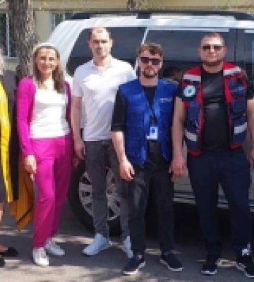 Одеська «екстренка» отримала від благодійників дві фури гуманітарної допомоги
