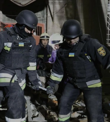 3 загиблих та 24 постраждалих: у Дніпрі завершили аварійно-рятувальні роботи на місці ракетного удару