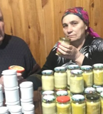 Помічна при опіках, висипах, гоїть рани: на Волині виготовляють лікувальну мазь