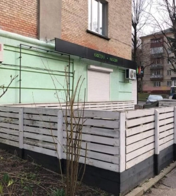 У Рівному демонтували літній майданчик через відсутність дозвільних документів на його облаштування