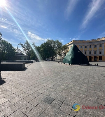 В Одесі відкрили для людей Потьомкінські сходи, Стамбульський та Грецький парки (фоторепортаж)