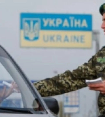 Закарпатські митники вивели на чисту воду бізнесмена-шахрая
