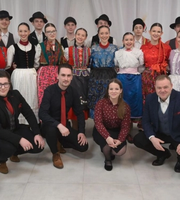 Культурні діячі Будапешта об’єднали зусилля для допомоги закарпатським угорцям