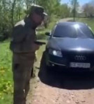 В Чернівецькій області відбувся конфлікт між представником ТЦК та мешканцями села: лунали постріли