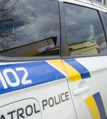 У Києві затримали чоловіків, які &quot;допомагали&quot; складати іспити з водіння - скільки вимагали грошей