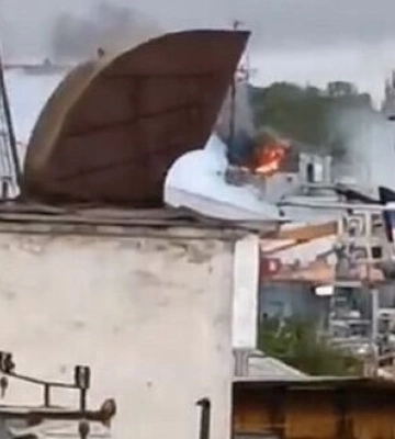 Вибух у Севастополі: російські окупанти стали прикривати свої військові кораблі цивільними суднами, - ВМС