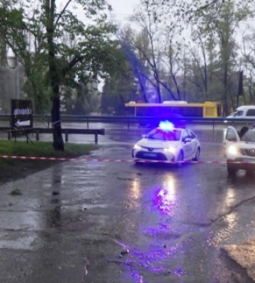 У Києві виявили тіло чоловіка з осколковими пораненнями