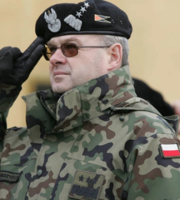 НАТО має збивати ракети, що летять у напрямку Польщі чи Румунії - генерал