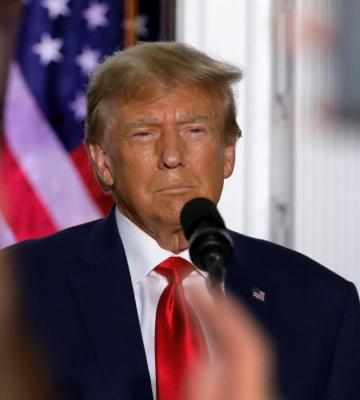 WP писал, что Трамп якобы предлагает Киеву сдать Крым и Донбасс. Зеленский: Не верю слухам