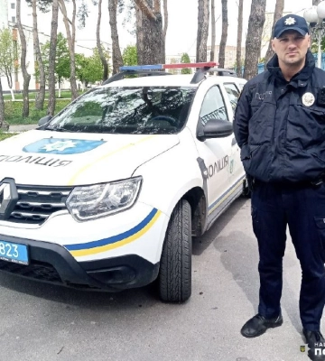 У Вараші поліцейський наздоганяв маршрутку, в якій жінка забула документи