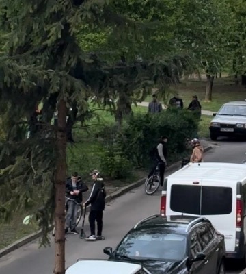 Масова бійка «район на район» з ножами: у центрі Луцька підлітки влаштували розбірки