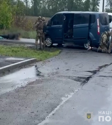 Появилось видео задержания подозреваемых в расстреле полицейских в Винницкой области